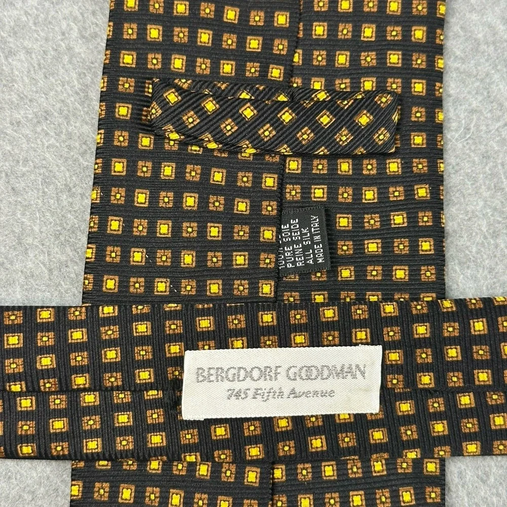 Vintage Bergdorf Goodman‎ Italy Silk Tie Black Gold Geometric Neat 57x3.6